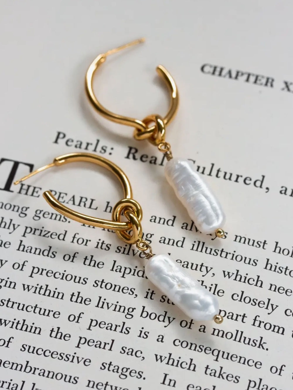 A465. Luna Norte Gold Hoop Earrings with White Keshi Pearl Drops