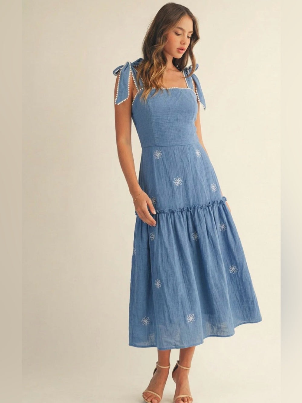 A620. Blue Tie-Shoulder Midi Dress with Embroidered Daisies