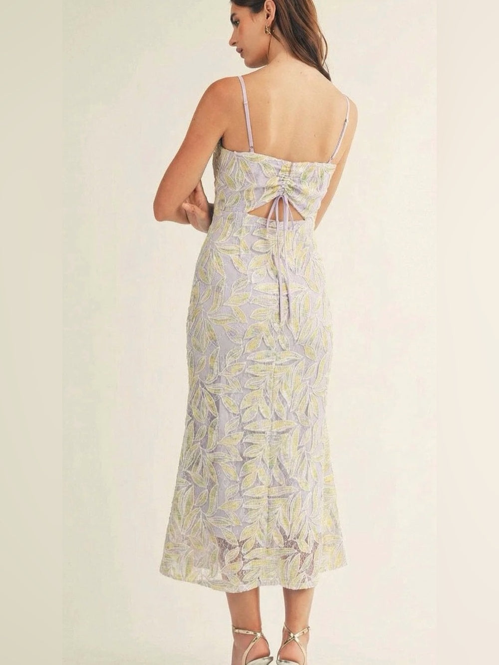 A646. Lavender Leaf-Print Spaghetti Strap Midi Dress
