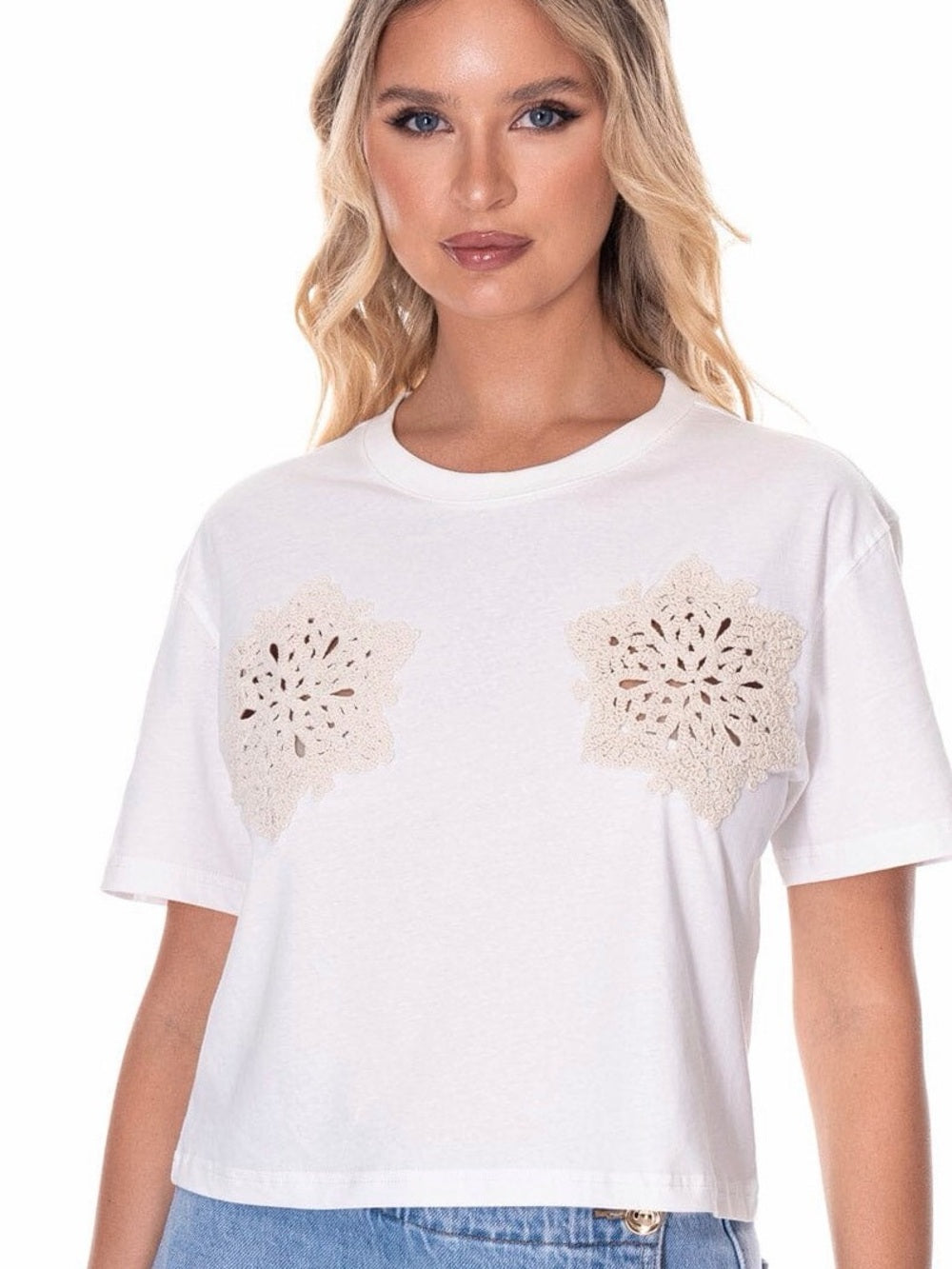 A659. White Crochet Applique Short Sleeve Tee
