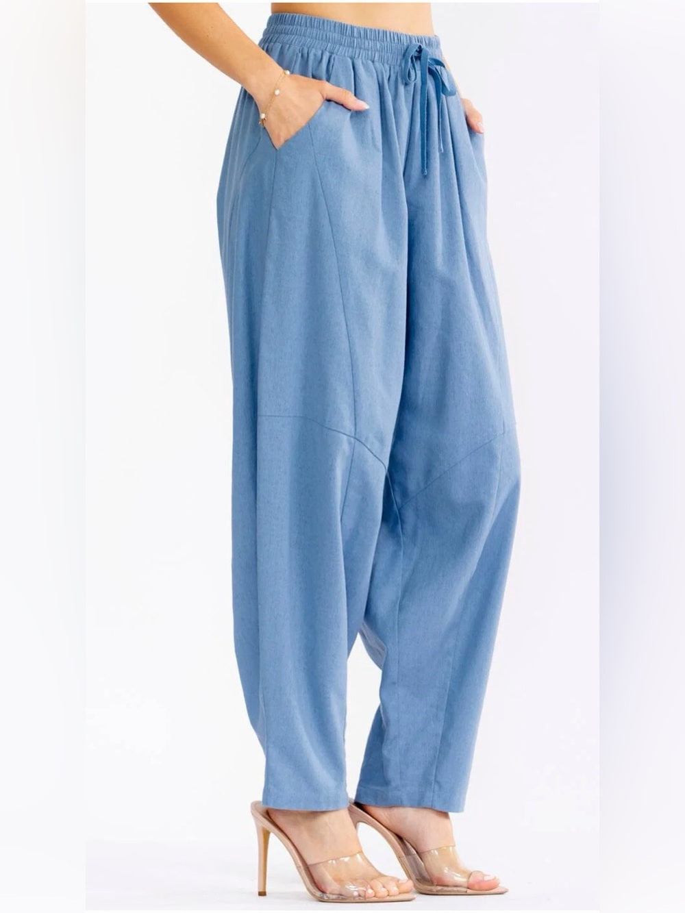 A702. Relaxed Drawstring Linen-Blend Pants in Dusty Blue