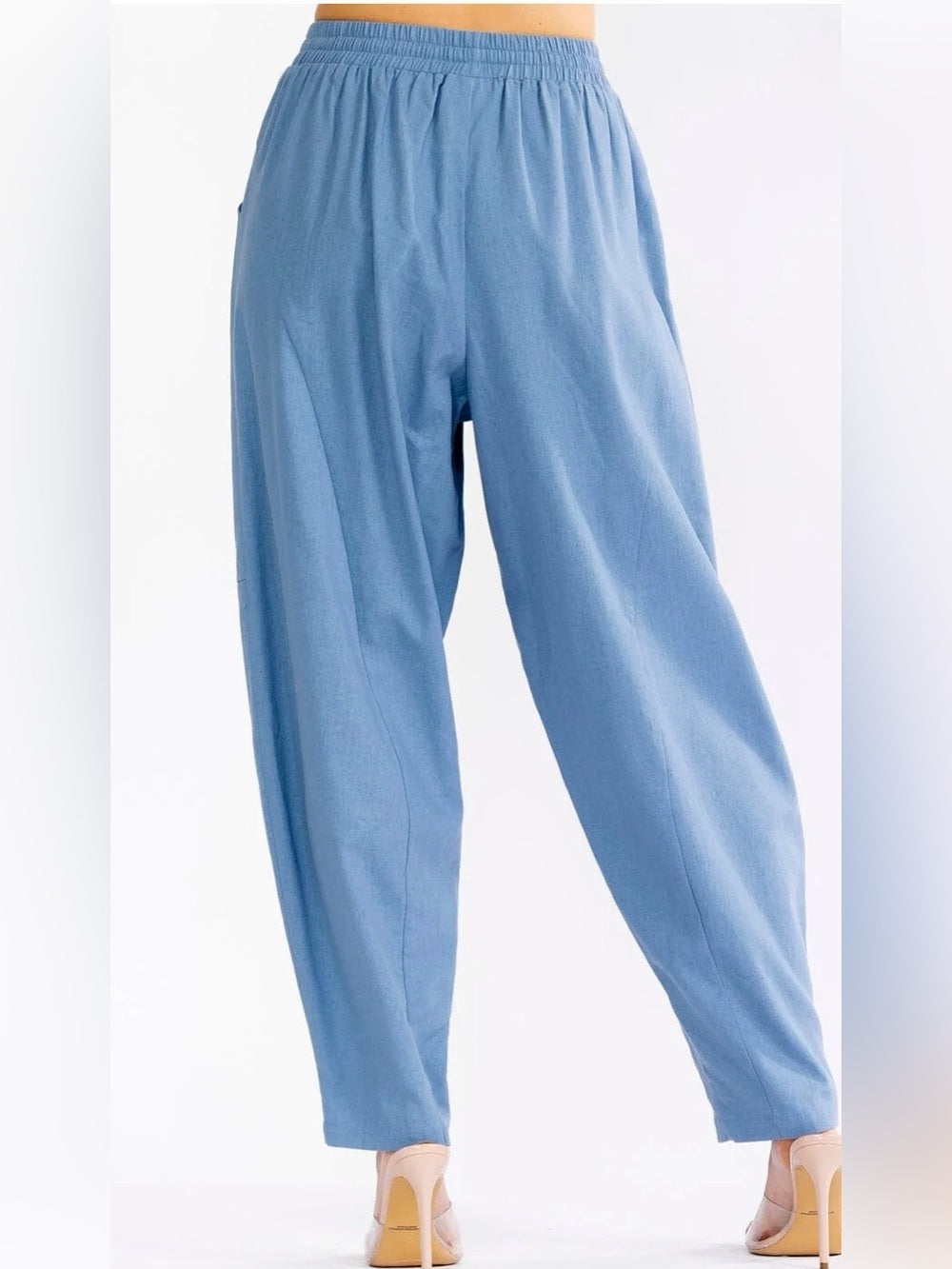 A702. Relaxed Drawstring Linen-Blend Pants in Dusty Blue