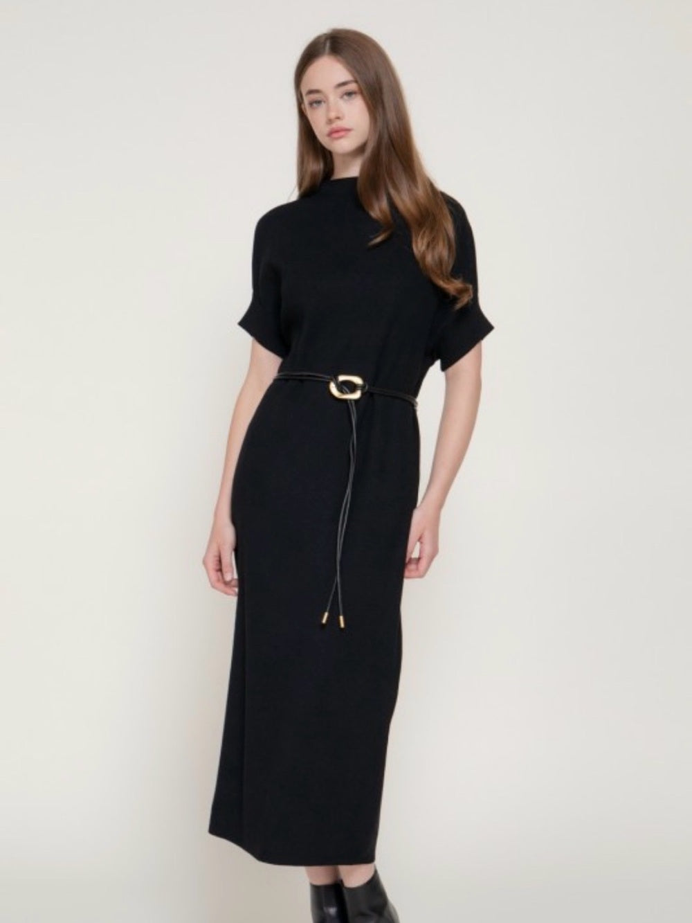 A748. Elegant Black Midi Knit Dress with Belt