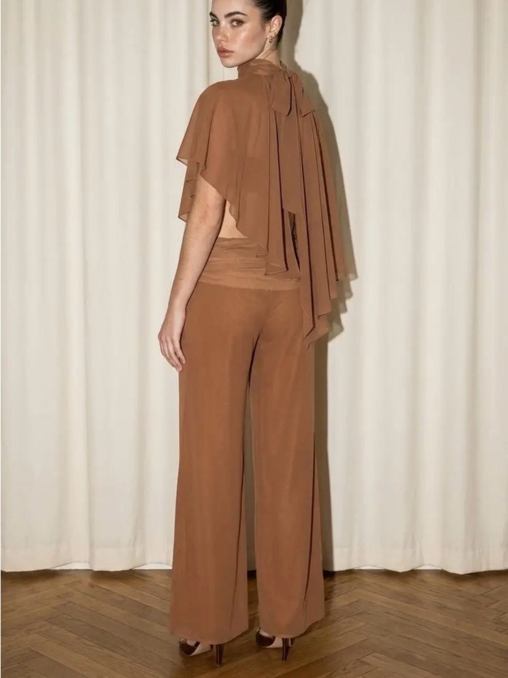 A744. 3 Piece Set Wide-Leg High-Waist Pants, Bra Top and Cape