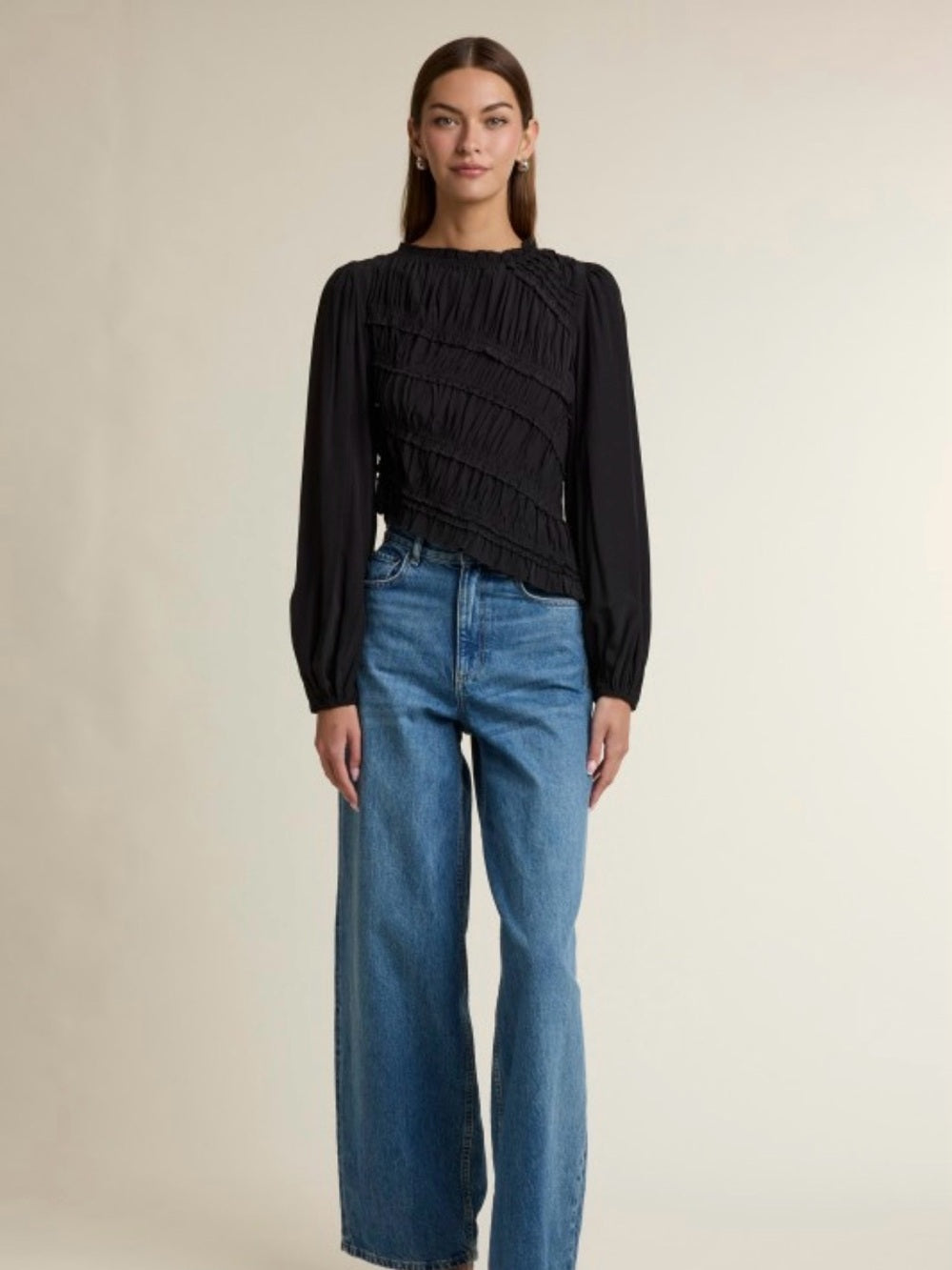 A501 Mable Black Smocked Asymmetrical Hem Long Sleeve Blouse
