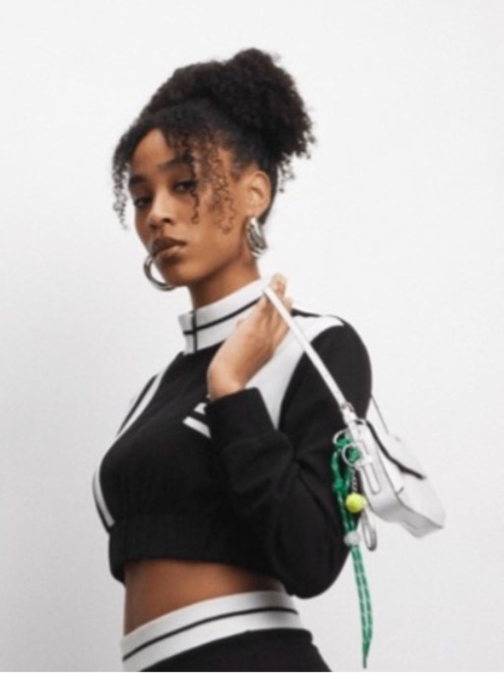 A409b Cropped Black & White Zip-Front Jacket