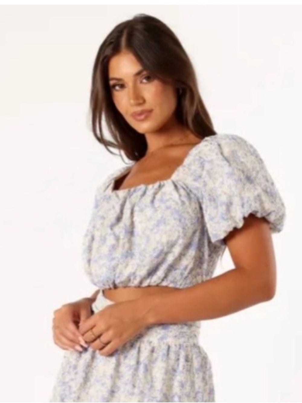 A285b Floral Puff-Sleeve Cropped Top in Light Blue