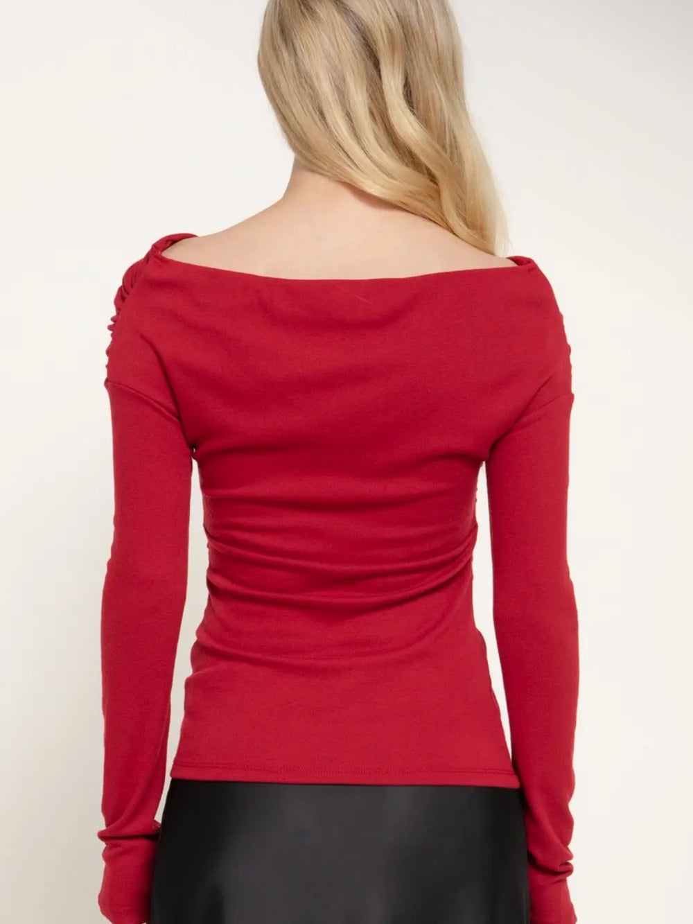 A535. Women’s Red Off-Shoulder Ruched Long Sleeve Top
