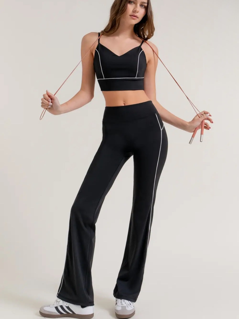 A536. Black High-Waist Flared Active Pants with Contrast Piping