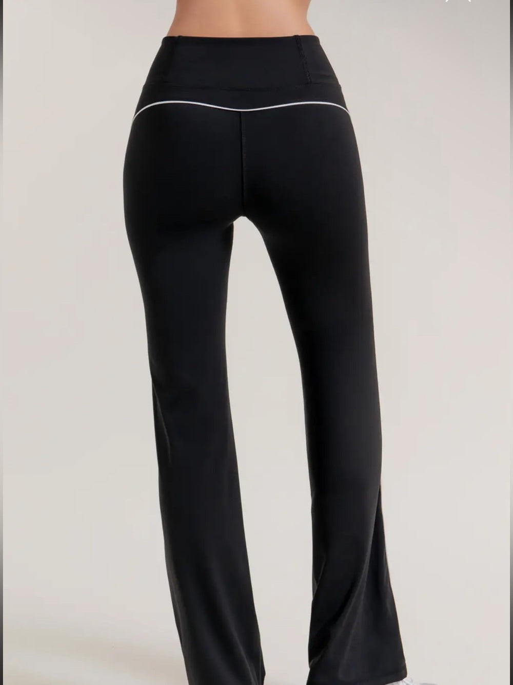 A536. Black High-Waist Flared Active Pants with Contrast Piping
