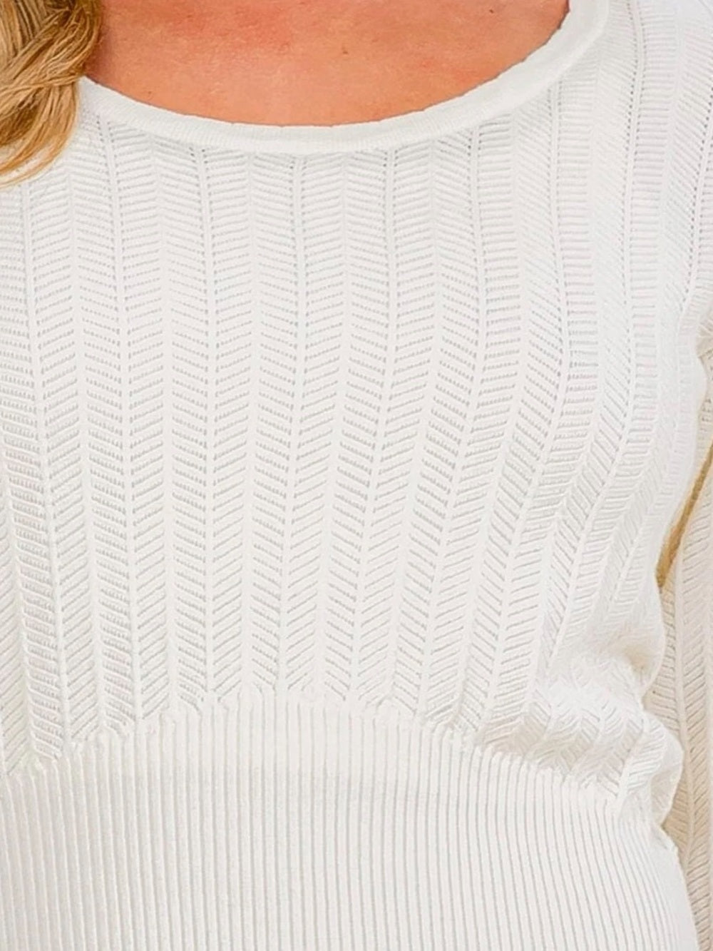 A551. Promesa Women's Cream Knit Scoop Neck Sweater