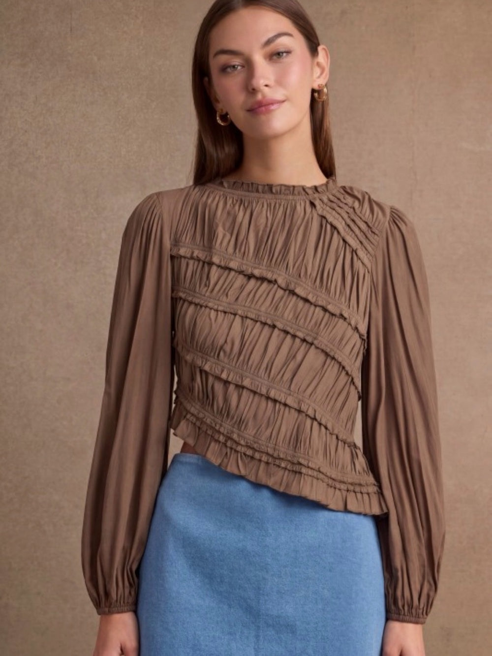 A571 Mable Ruched Long-Sleeve Blouse in Brown