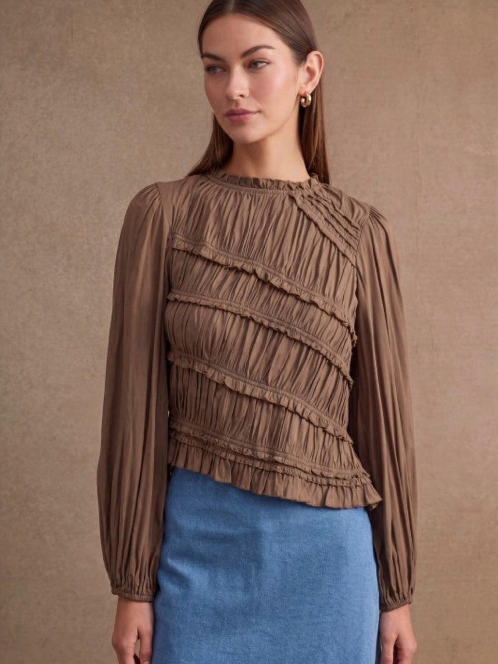A571 Mable Ruched Long-Sleeve Blouse in Brown