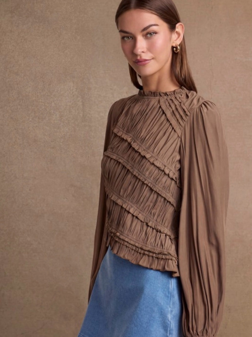 A571 Mable Ruched Long-Sleeve Blouse in Brown