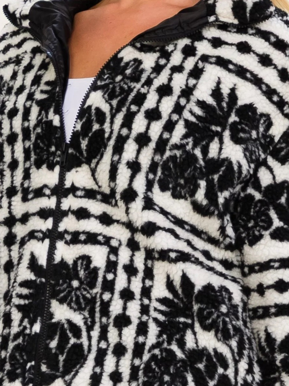 A615.Black & White Floral Sherpa Zip Jacket