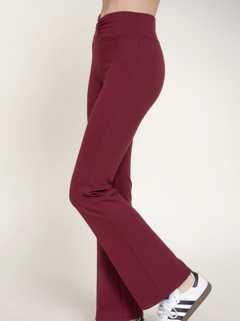 A622 High-Rise Ruched Waist Flared Yoga Pants - Burgundy