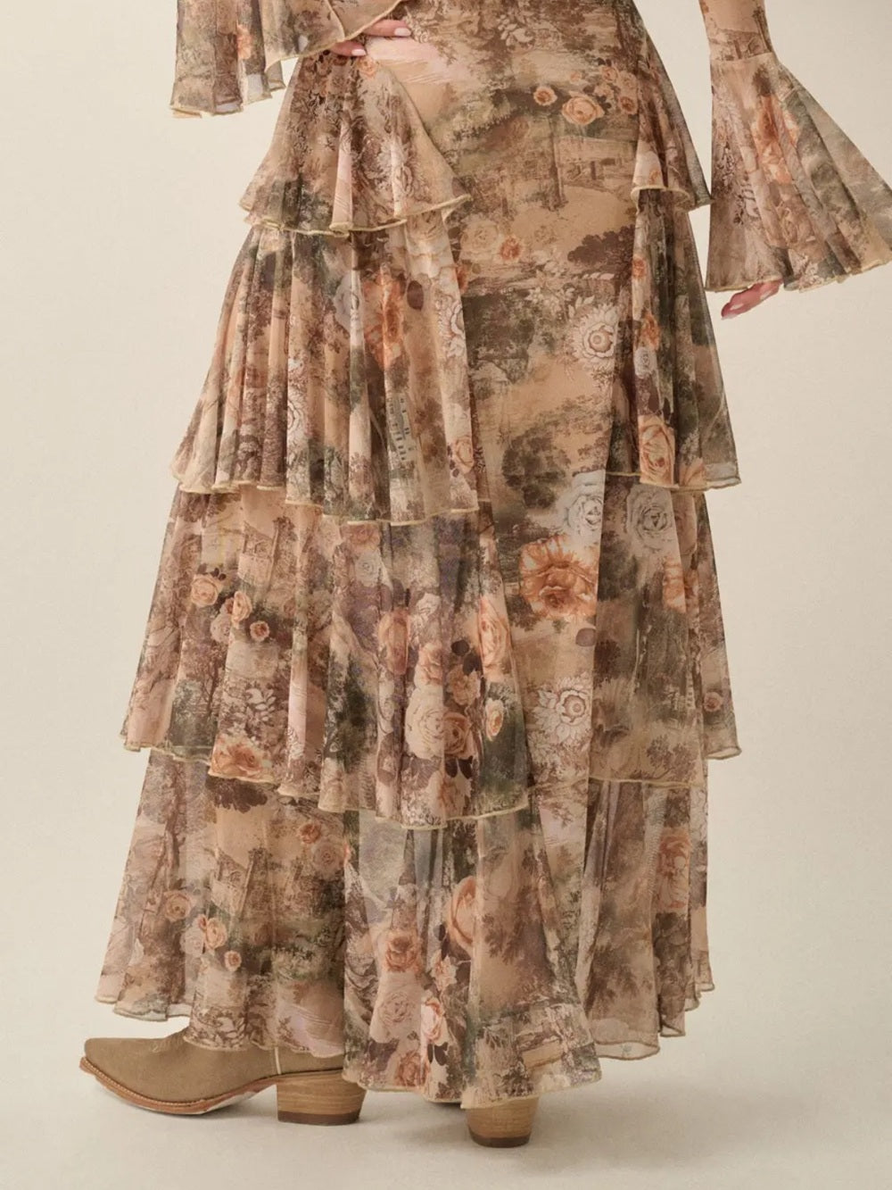 A650 Promesa Bohemian Tiered Floral Maxi Skirt in Blush Taupe